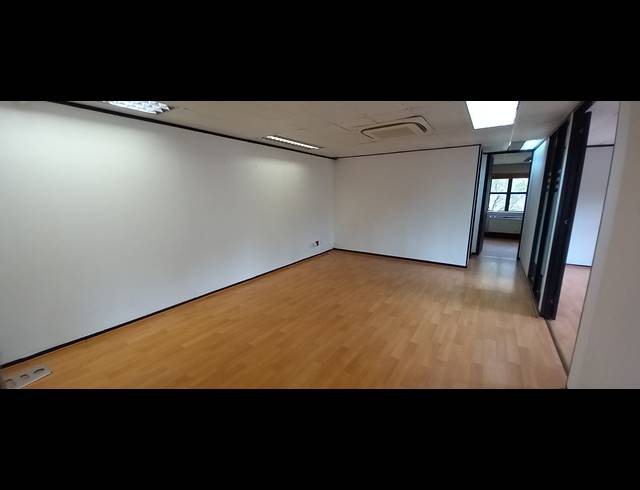 322M² OFFICE TO LET IN BRYANSTON